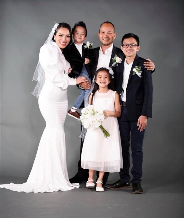 Ca sĩ Hồng Ngọc tiết lộ hôn nhân 15 năm với chồng Việt kiều: Chồng chỉ cần trừng mắt là tôi phải im-2