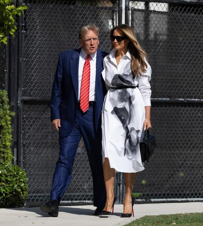 Bà Melania hiếm hoi xuất hiện cùng ông Trump-2