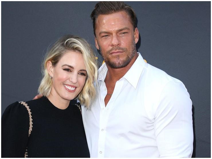 Nam tài tử U50 chỉ cởi áo thôi cũng gây sốt, sở hữu body như quái vật thể hình-4