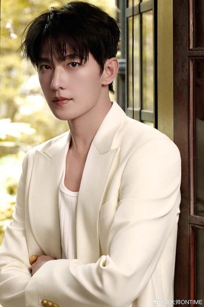 Diễn viên Dương Dương bất ngờ nhập viện phẫu thuật, phải dùng đến nạng-3