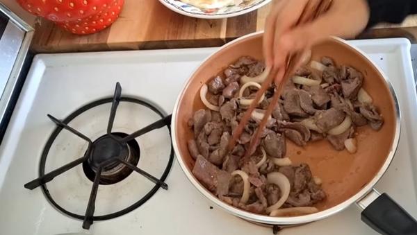 Theo chồng Mỹ về sống nơi hẻo lánh, vợ Việt tiết lộ cái giá phải trả khi tiếp quản nông trang ngút ngàn-10