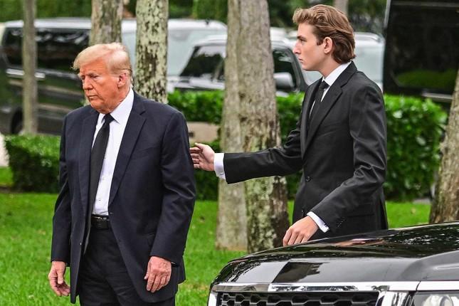 Bình luận về Barron Trump gây phẫn nộ-2