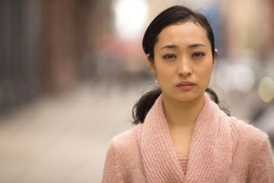 Mỗi lần nhìn mẹ chồng, tôi lại muốn khóc vì điều này