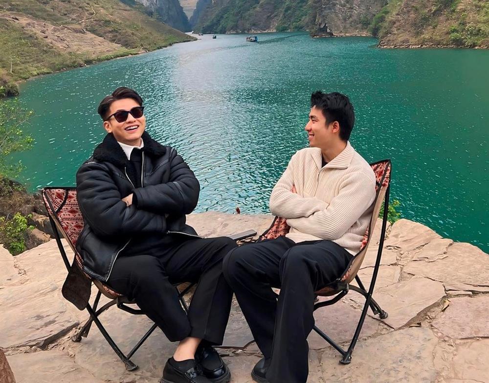 Cặp đôi anh Âm - chú Dương gây sốt với chuyện tình 10 năm ngọt ngào-4