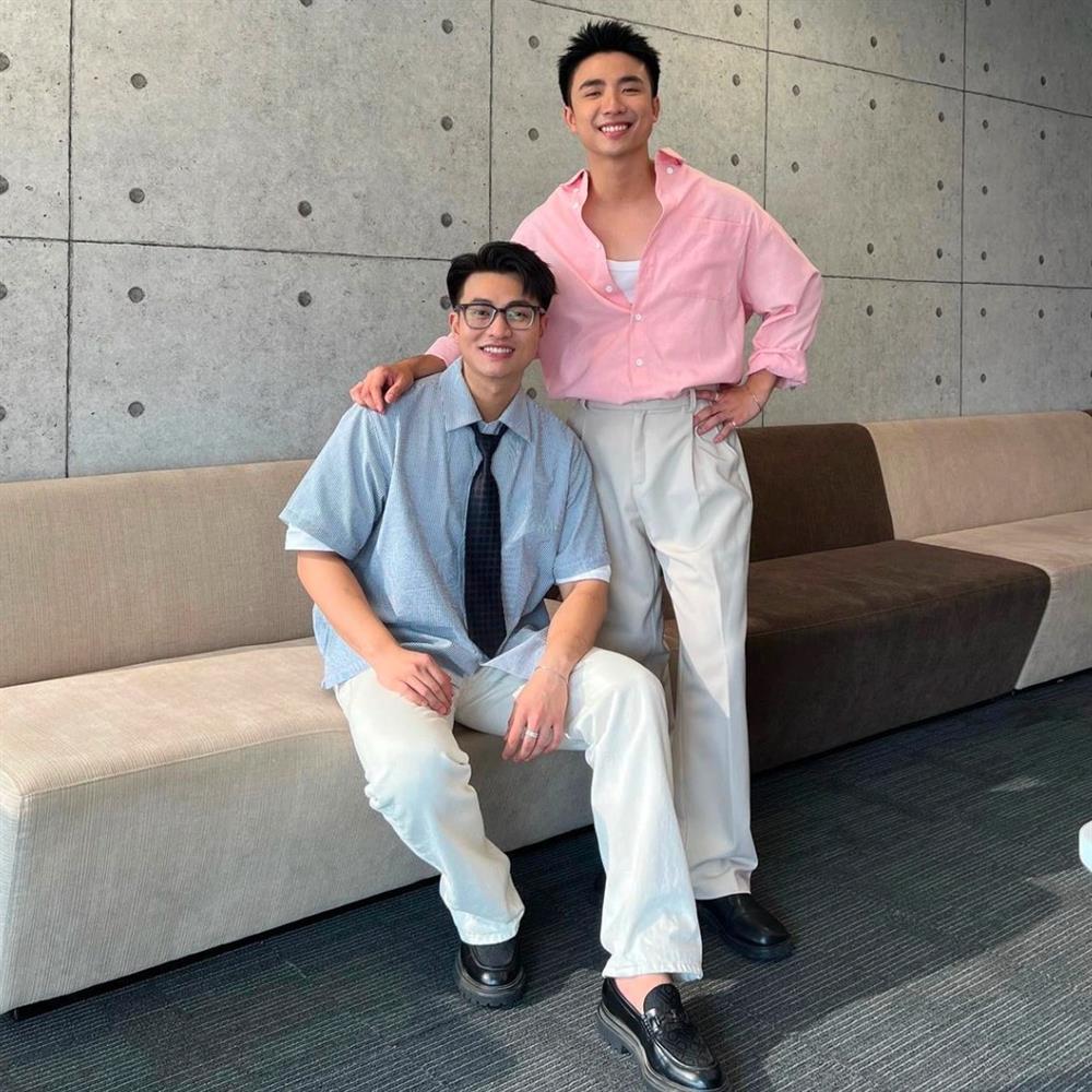 Cặp đôi anh Âm - chú Dương gây sốt với chuyện tình 10 năm ngọt ngào-7