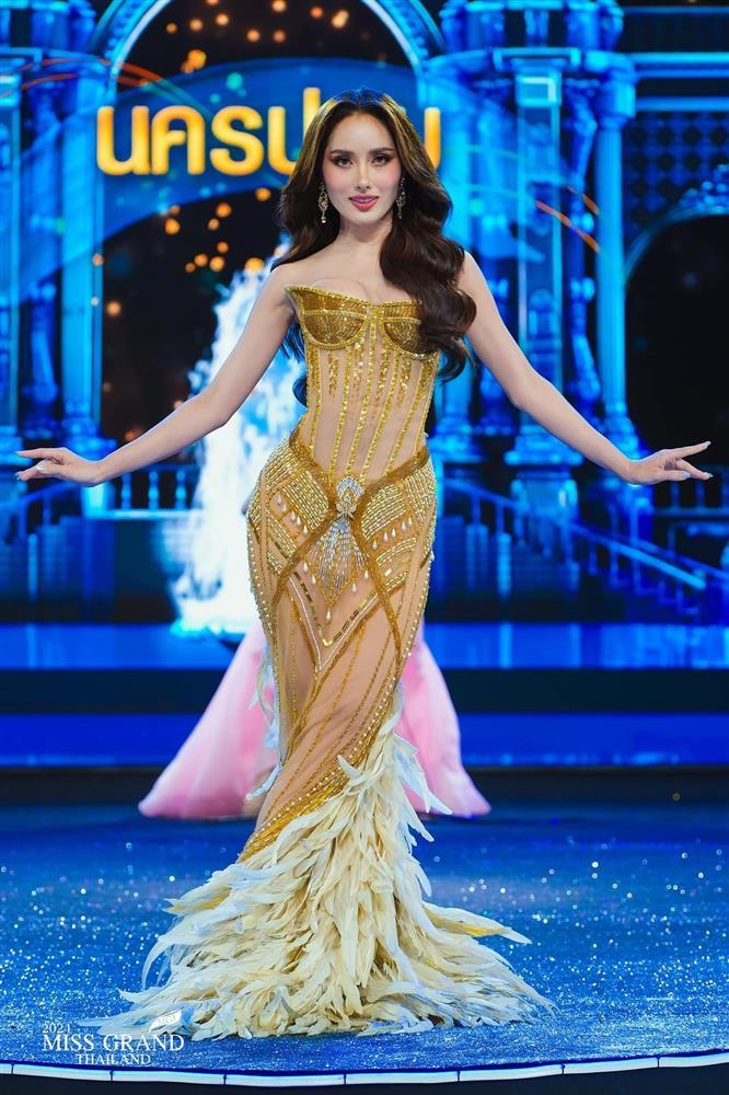 Váy dạ hội lộ nội y tràn ngập Hoa hậu Hòa bình Thái Lan-8