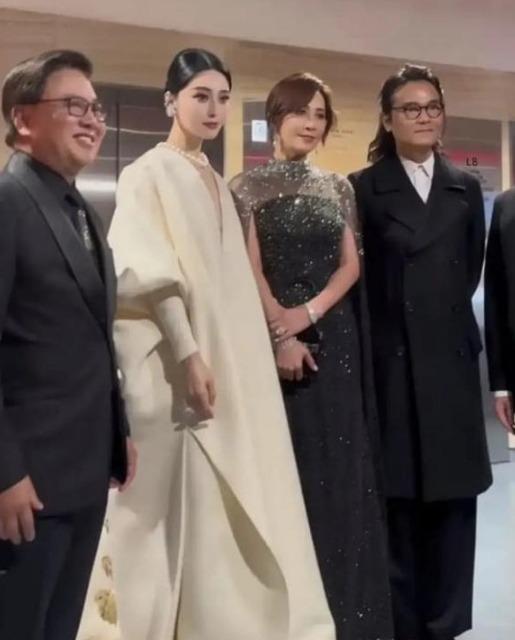 Hiếm hoi Lưu Gia Linh và Phạm Băng Băng chung khung hình, nhan sắc ra sao mà gây bão cõi mạng?-1