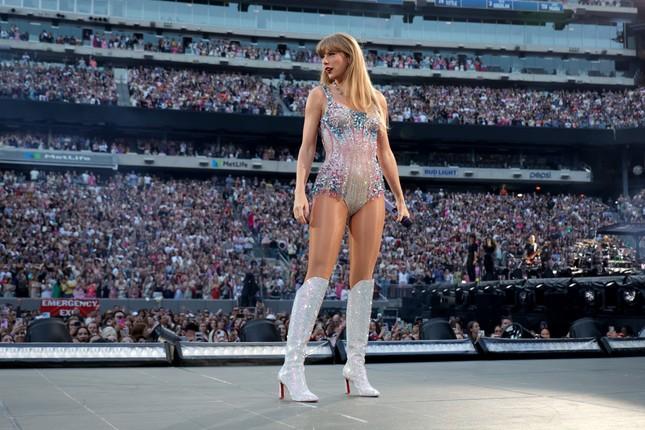 70.000 người xem show Taylor Swift gây động đất-1