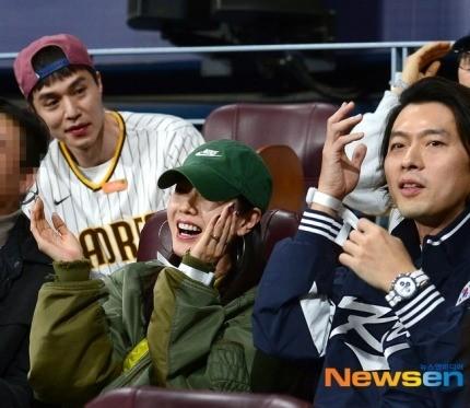 Hyun Bin - Son Ye Jin hẹn hò xem bóng chày-2
