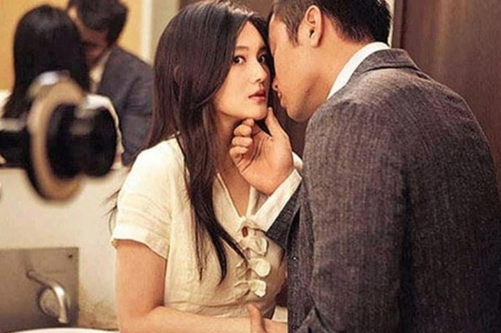 Sau 15 năm chung sống và có hai con, vợ tôi đã yêu người khác-1