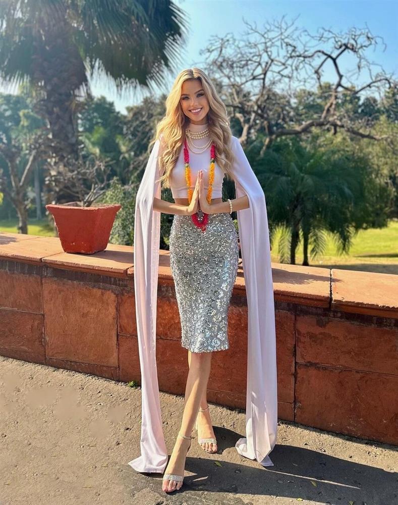 Ngả mũ thán phục phong cách thời trang của Hoa hậu Thế giới 2023-2