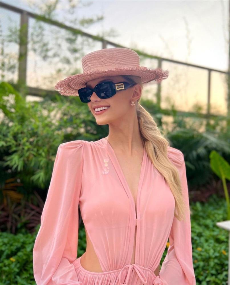 Ngả mũ thán phục phong cách thời trang của Hoa hậu Thế giới 2023-7