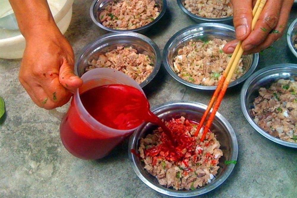 Món từ lợn trong mâm cỗ khiến người đàn ông tử vong-1