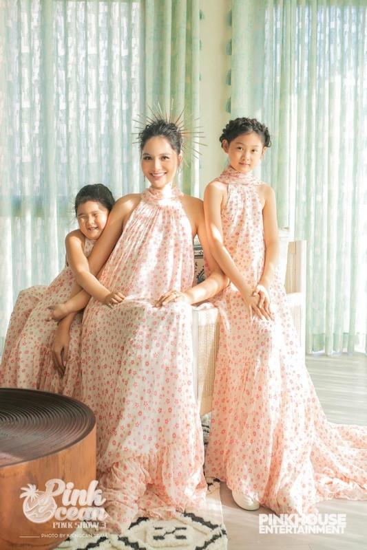 Hoa hậu Hương Giang cao 1m8, ông xã gần 2m, ái nữ còn nhỏ đã sở hữu sắc vóc vượt trội, tương lai kế nhiệm mẹ không còn xa-6