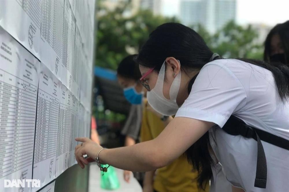 Chỉ 60% học sinh Hà Nội vào trường công lập, cuộc đua lớp 10 căng thẳng-1