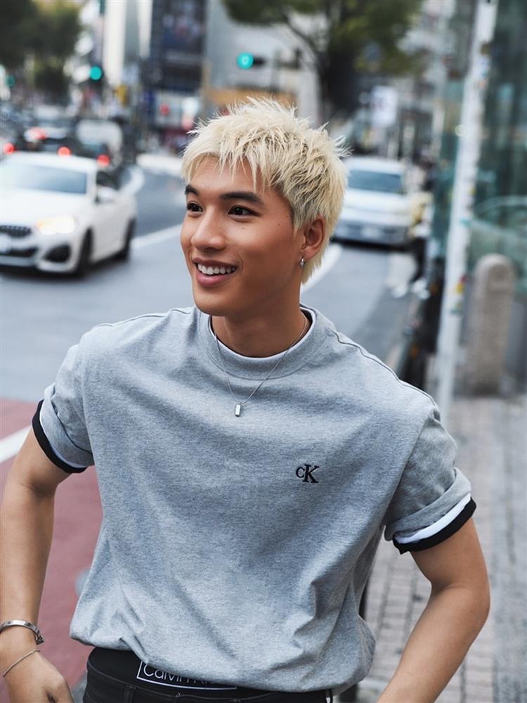 HIEUTHUHAI: Từng bị chê nhạt, sống khép kín giờ thành rapper vạn người mê-7