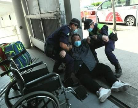 Hậu ruồng bỏ vợ con để chạy theo người khác, sao Thần điêu đại hiệp nhận cái kết đắng-1