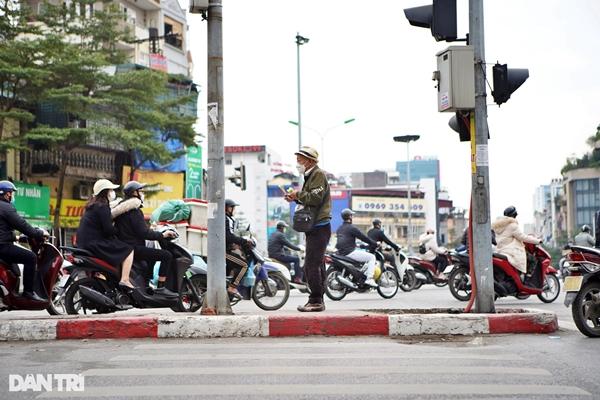 Chuyện đời của cụ ông bán bút bi nổi tiếng nhất Hà Nội-6