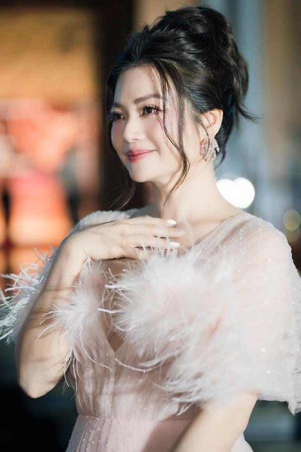 Mỹ nhân vũ trụ VFC làm mẹ đơn thân: Kiều Anh kín tiếng nuôi con trai khôn lớn-5