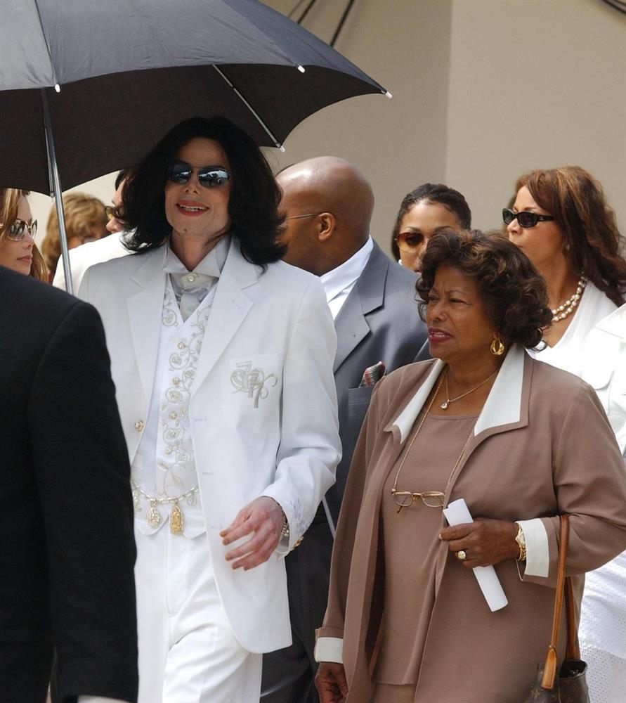 Cậu út nhà Michael Jackson đưa bà nội ra tòa vì bất đồng tài chính-4