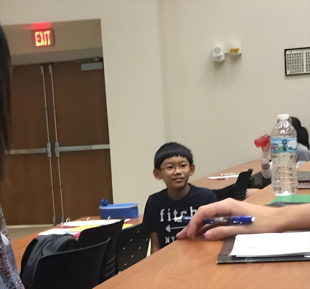 Thần đồng hóa học 11 tuổi lên đại học, 19 tuổi làm kỹ sư lương cao ở Google-1