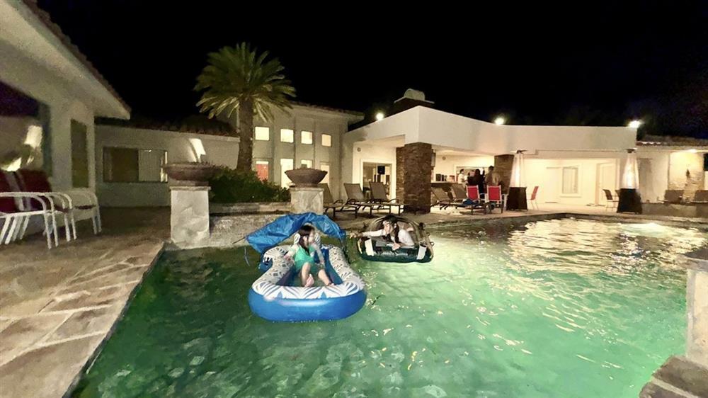 Biệt thự mới giá triệu đô 3 mặt tiền của gia đình NSƯT Bảo Quốc ở Mỹ-12