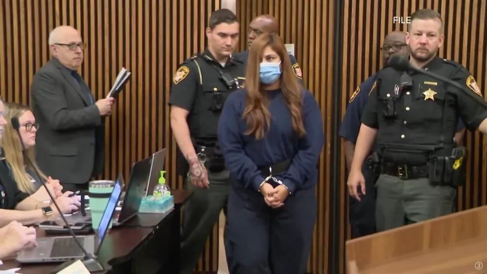 Bi kịch bé 16 tháng tuổi chết vì bị mẹ để ở nhà một mình 10 ngày để đi chơi-3