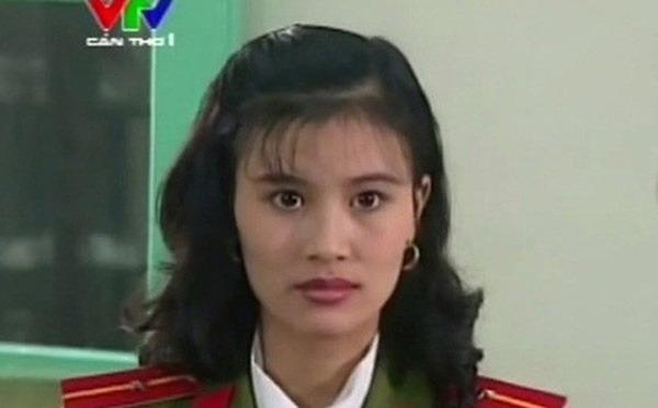 Mỹ nhân vũ trụ VFC làm mẹ đơn thân: Nữ cảnh sát hình sự thập niên 90 tự tin một mình nuôi con sau 2 cuộc hôn nhân-1