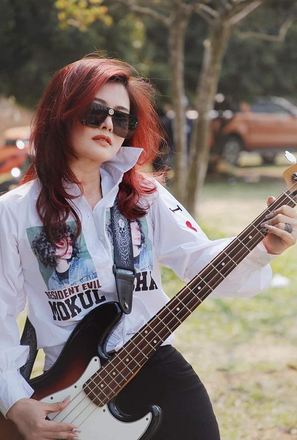 Mỹ nhân vũ trụ VFC làm mẹ đơn thân: Nữ cảnh sát hình sự thập niên 90 tự tin một mình nuôi con sau 2 cuộc hôn nhân-8