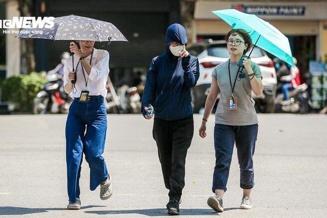 Thời tiết Hà Nội 3 ngày tới: Tăng đến 30 độ, rồi đón không khí lạnh lệch Đông-3