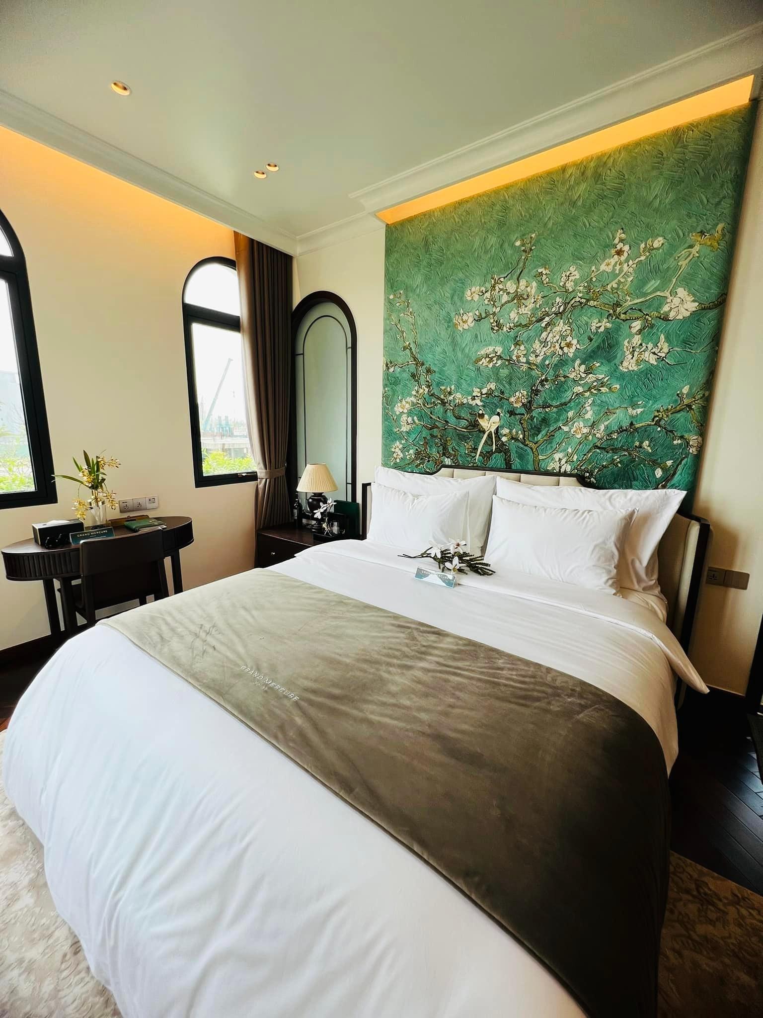 Chuẩn bị kết hôn lần 3 - Hằng Túi sở hữu những biệt thự khủng nào?-26