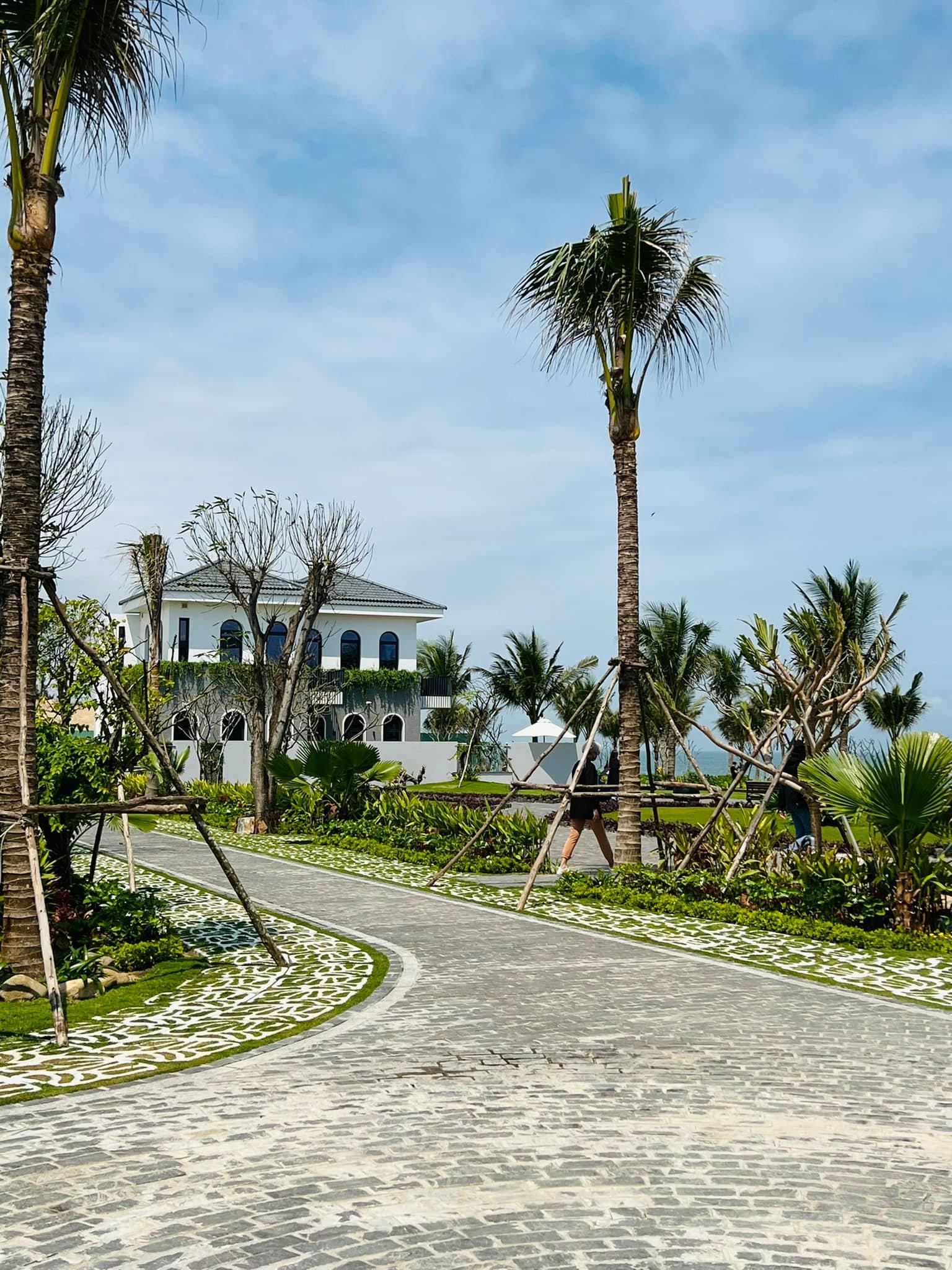 Chuẩn bị kết hôn lần 3 - Hằng Túi sở hữu những biệt thự khủng nào?-20