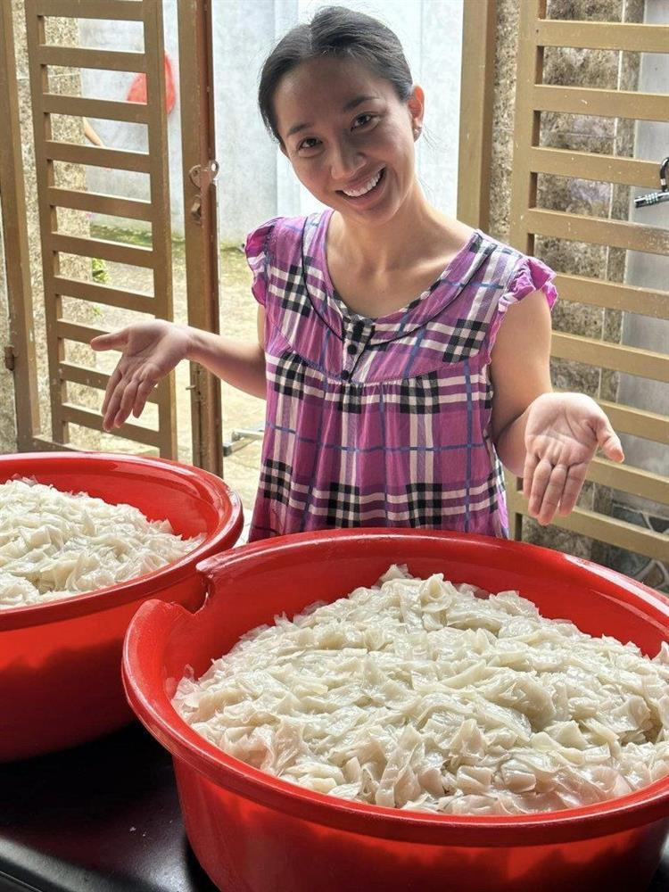 Từng bị chê luộm thuộm, vợ Lê Dương Bảo Lâm diện đồ khoe dáng là quyến rũ khác lạ-2