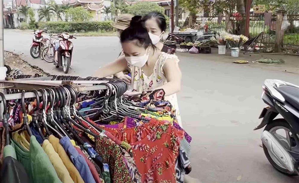 Từng bị chê luộm thuộm, vợ Lê Dương Bảo Lâm diện đồ khoe dáng là quyến rũ khác lạ-4