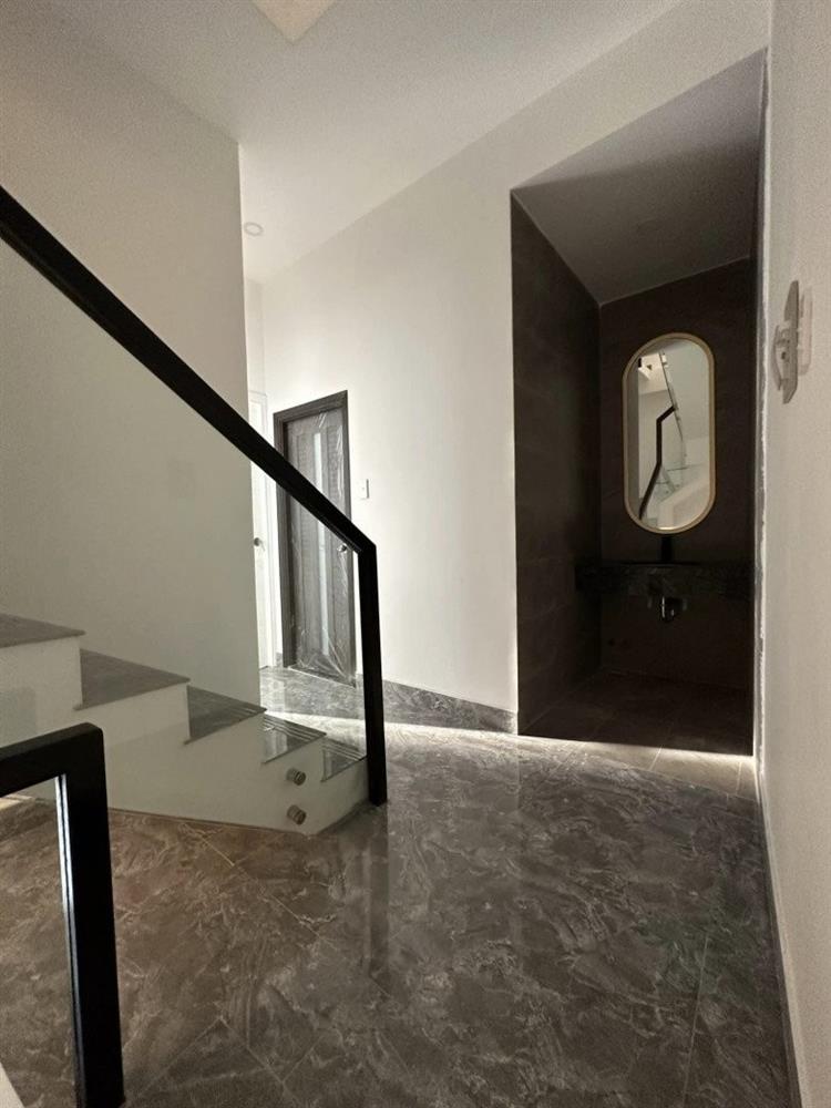 Tuyên bố không nhớ hết mình có bao nhiêu nhà, Ngọc Trinh khoe căn nhà 4 tầng sang trọng?-12