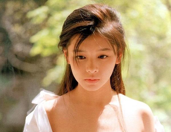 Nữ thần cảnh nóng lao lực kiếm tiền trả nợ nghìn tỷ của chồng, nhan sắc tàn phai-1