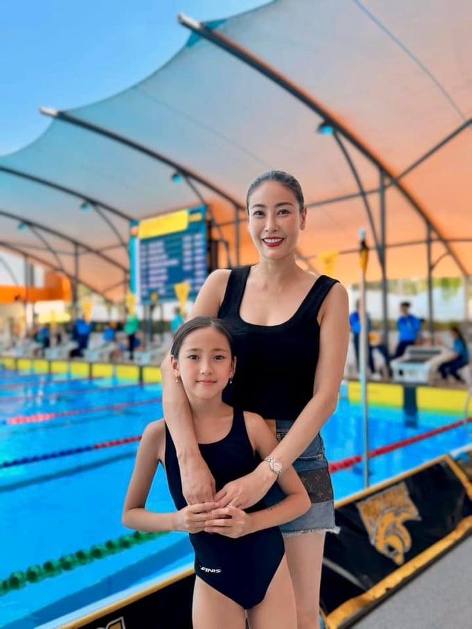 Con gái út Hà Kiều Anh: Bố doanh nhân, mẹ Hoa hậu, chơi toàn môn thể thao giới thượng lưu-3