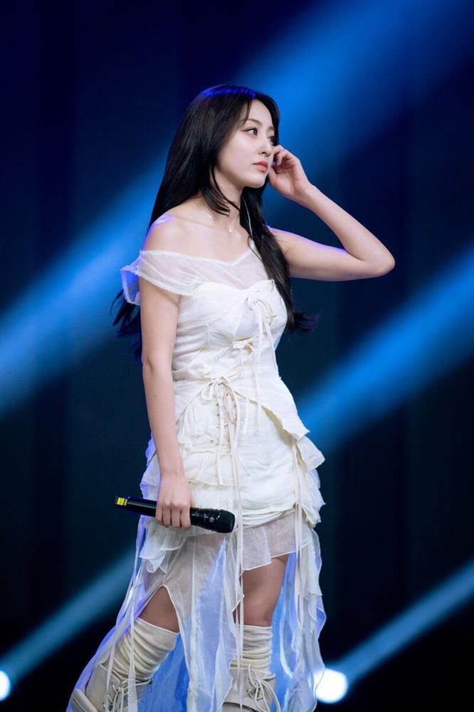 Trưởng nhóm TWICE Jihyo hẹn hò với Iron Man Hàn Quốc, công ty phản hồi thế nào?-3