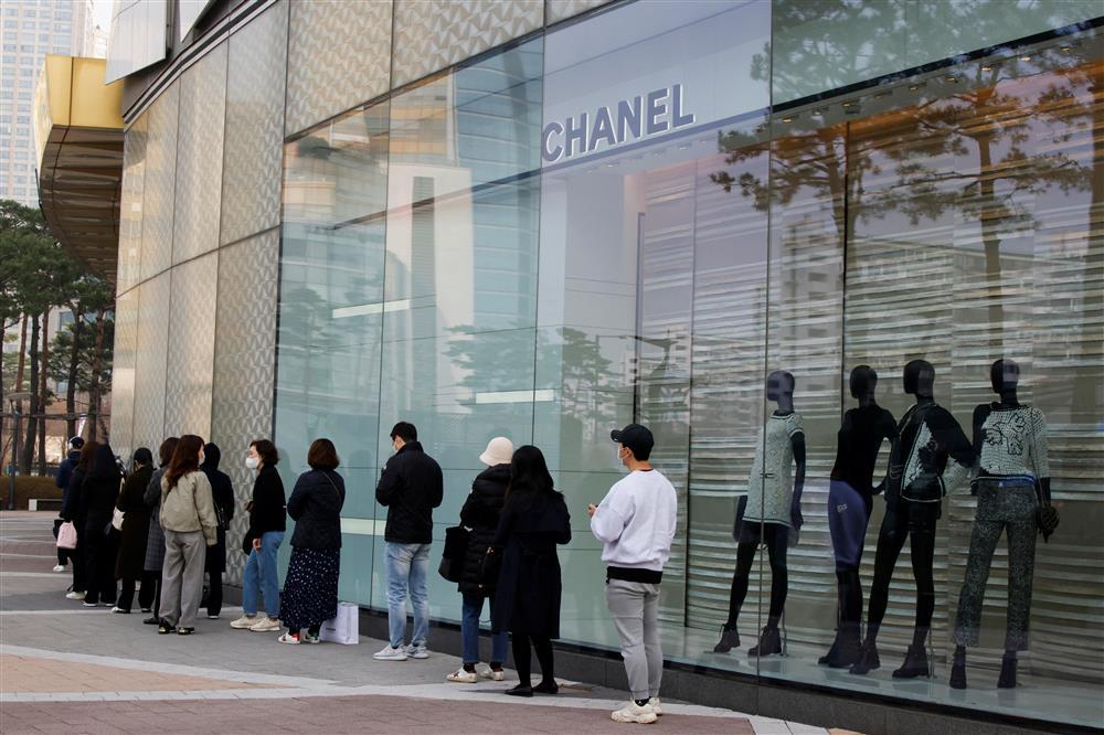 Giới trẻ Hàn Quốc ngập trong nợ nần vì cố mua hàng hiệu-4
