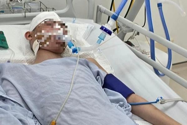 Nam sinh lớp 8 bị đánh chết não ở Long Biên: Bố mất sớm, mẹ bán hàng rong-4