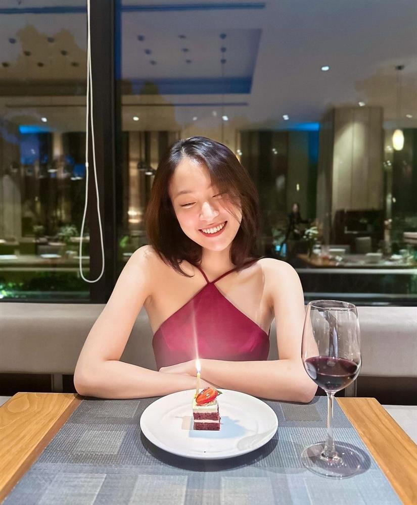 MC Khánh Vy: 25 tuổi tự tậu nhà, mua đất, xe hơi, nói gì về chuyện kết hôn?-10