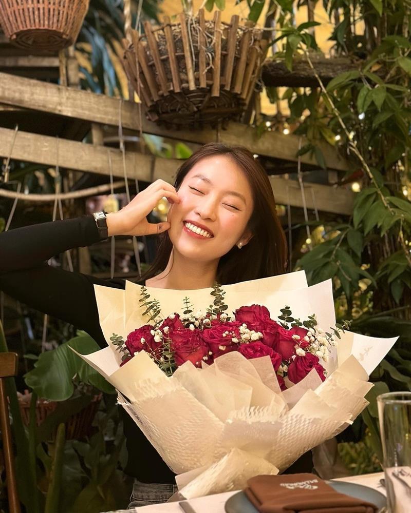 MC Khánh Vy: 25 tuổi tự tậu nhà, mua đất, xe hơi, nói gì về chuyện kết hôn?-15