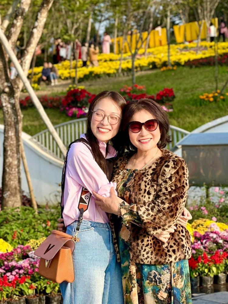 MC Khánh Vy: 25 tuổi tự tậu nhà, mua đất, xe hơi, nói gì về chuyện kết hôn?-3