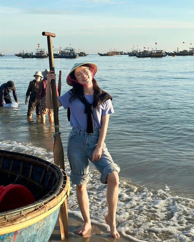 MC Khánh Vy: 25 tuổi tự tậu nhà, mua đất, xe hơi, nói gì về chuyện kết hôn?-9