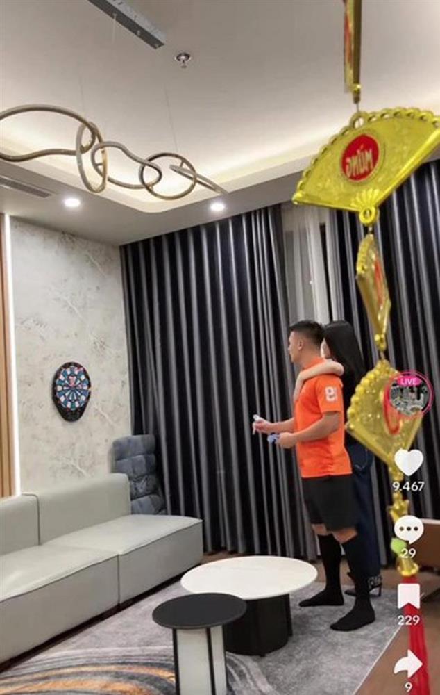 Không gian tiệc cưới siêu khủng của Quang Hải - Chu Thanh Huyền: Đón hơn 1000 khách mời, trang trí 100% hoa tươi-5