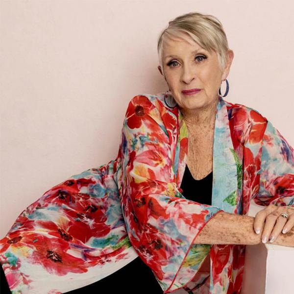 Người phụ nữ 89 tuổi vẫn một mình du lịch khắp nơi-1