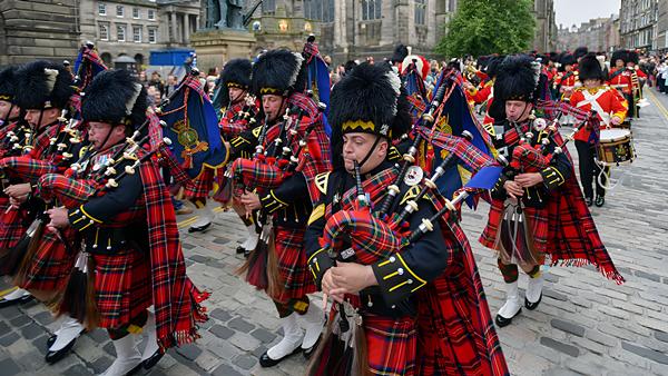 Người phụ nữ 89 tuổi vẫn một mình du lịch khắp nơi-2