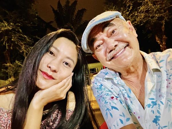 NSND Việt Anh tuổi U70 yêu cô gái trẻ, xinh đẹp sau nhiều năm sống cô độc, không gia đình?-6