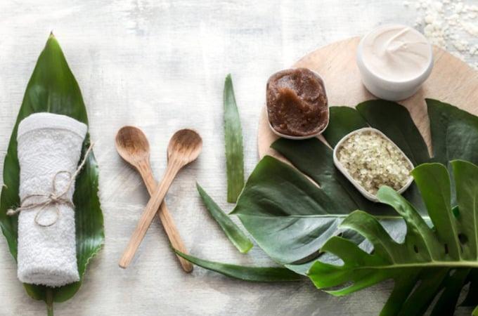 Tẩy da chết đúng cách giúp da mịn màng, căng tràn sức sống-2