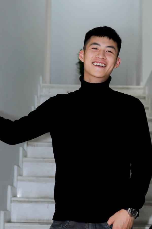 Duy Khánh chấp nhận gạch đá cho vai ngờ nghệch trên phim giờ vàng-4